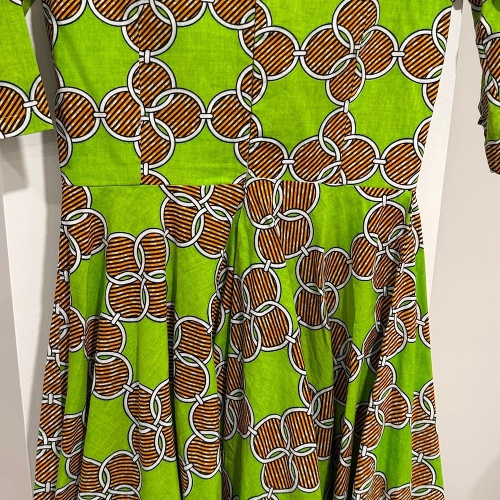 Boutique Green Retro Print Dress – Fit & Flare Mid-Length. Tag is missing. - Picture 5 of 5